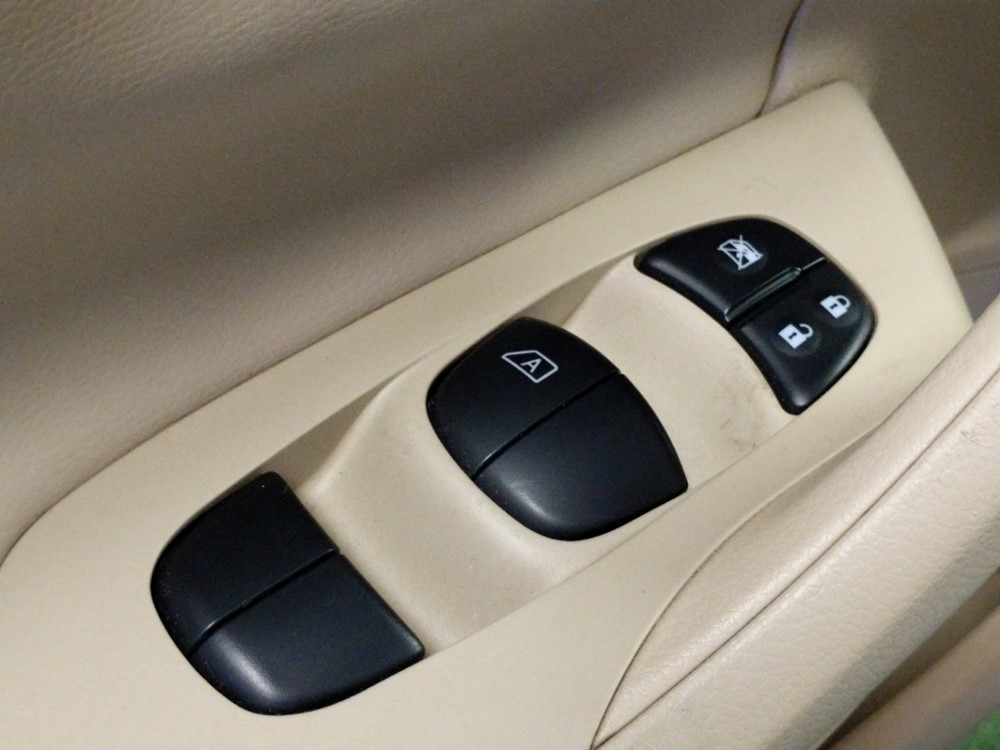 2016 Nissan Altima - Driver Power Windows/Lock Control