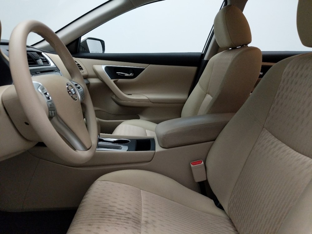 2016 Nissan Altima - Driver Front Seat