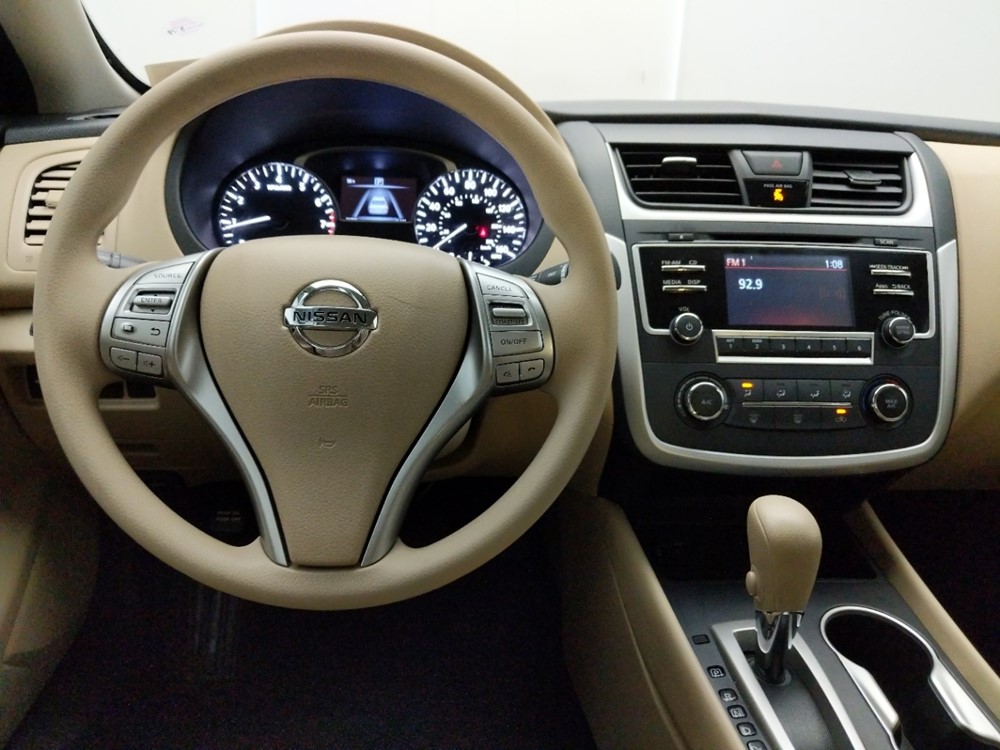 2016 Nissan Altima - Driver Dash