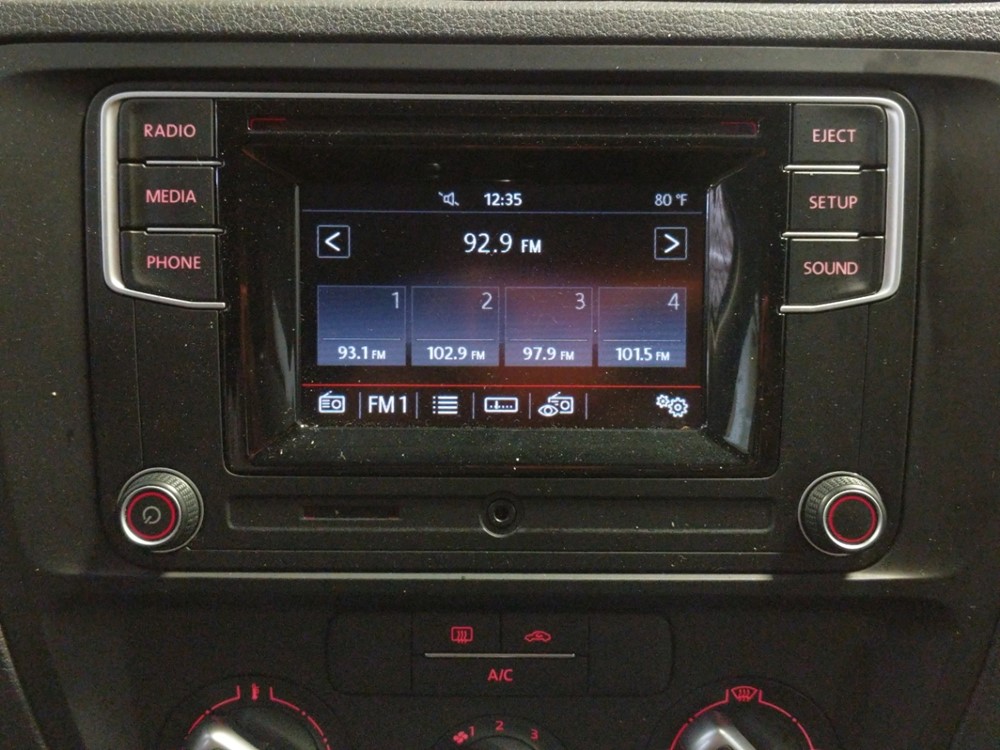 2018 Volkswagen Jetta - Stereo Package