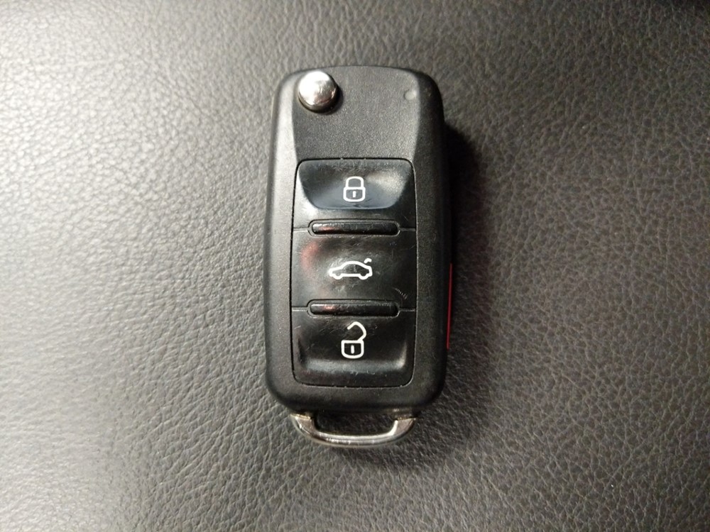 2018 Volkswagen Jetta - Keys