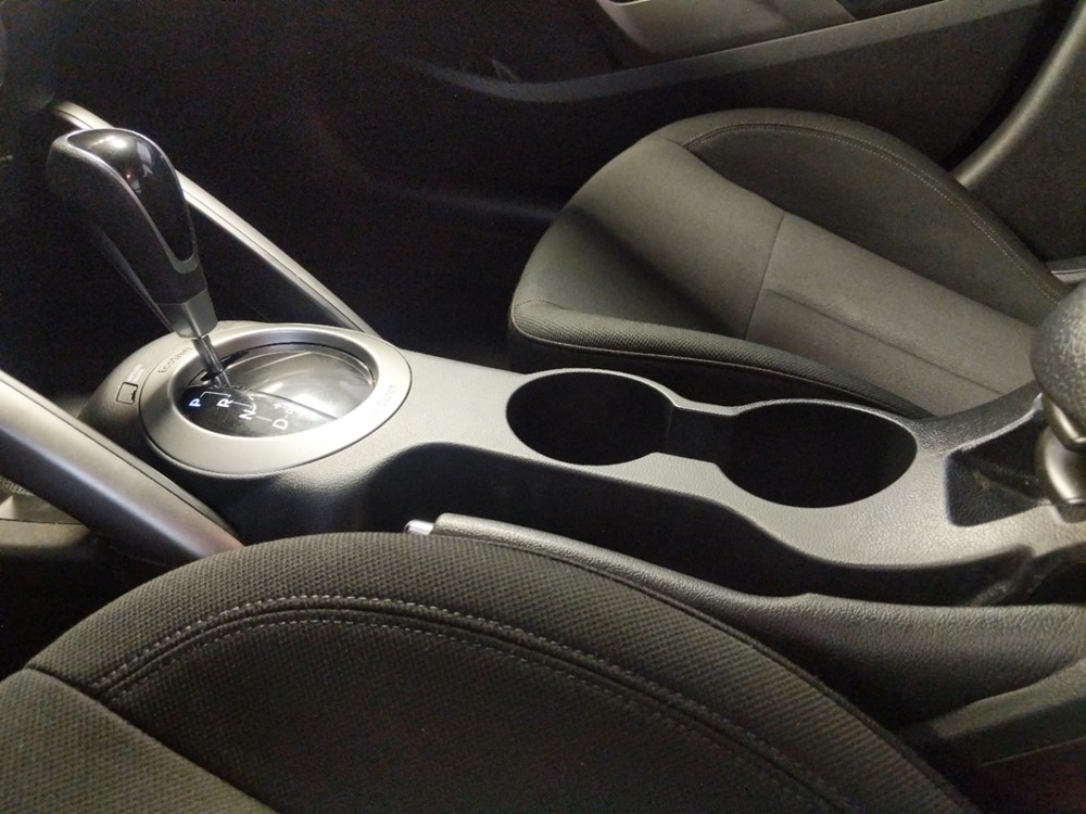2016 Hyundai Veloster - Center Console/Cup Holders