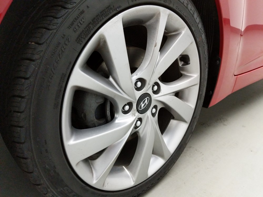 2016 Hyundai Veloster - Wheel
