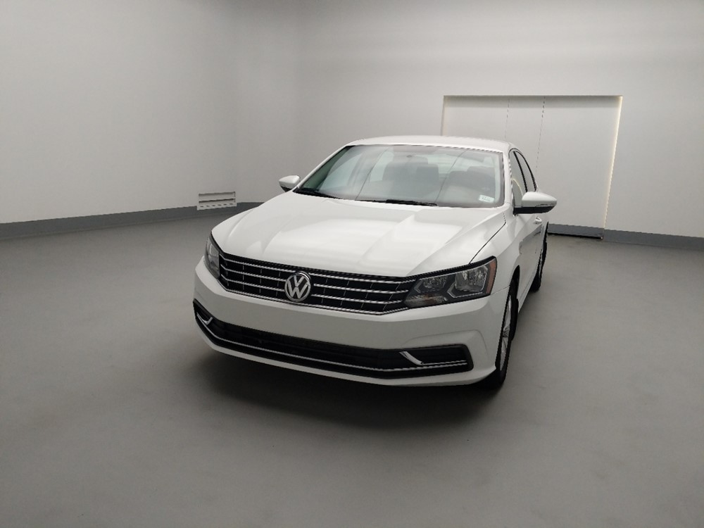 2016 Volkswagen Passat - Driver Front Hood