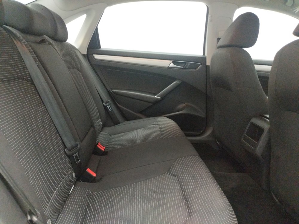 2016 Volkswagen Passat - Passenger Rear Seat