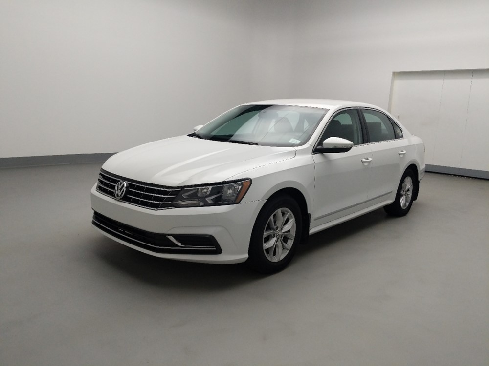 2016 Volkswagen Passat - Driver Front Bumper