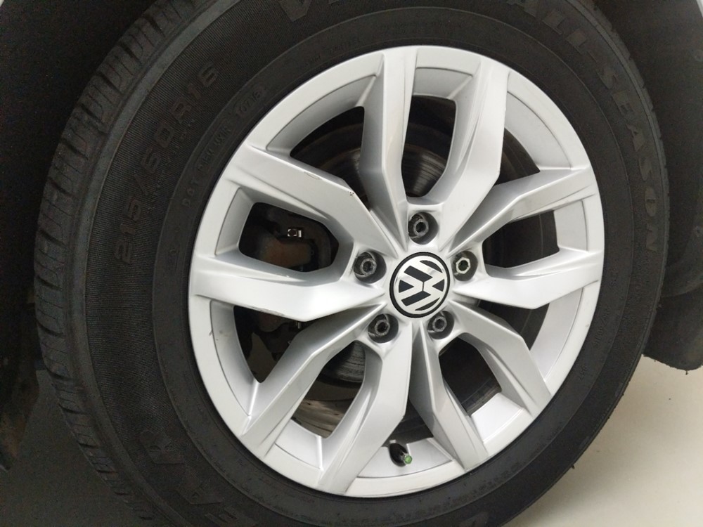 2016 Volkswagen Passat - Wheel