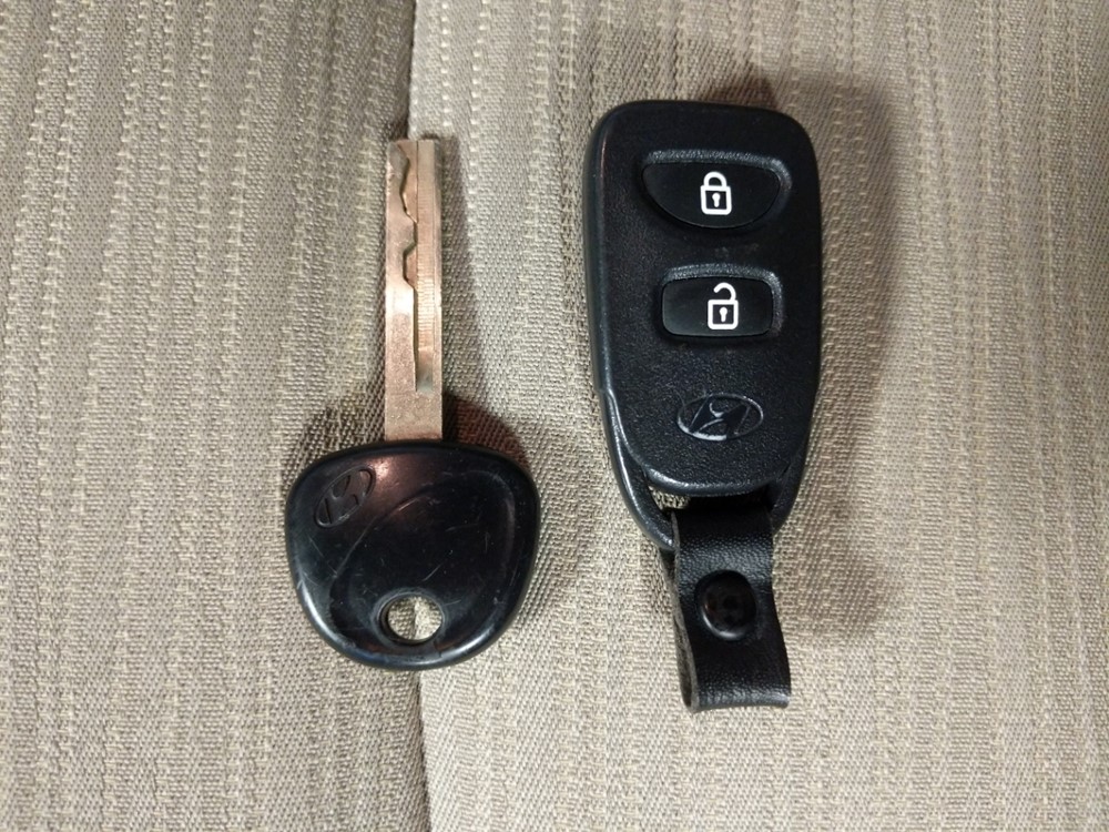 2017 Hyundai Accent - Keys