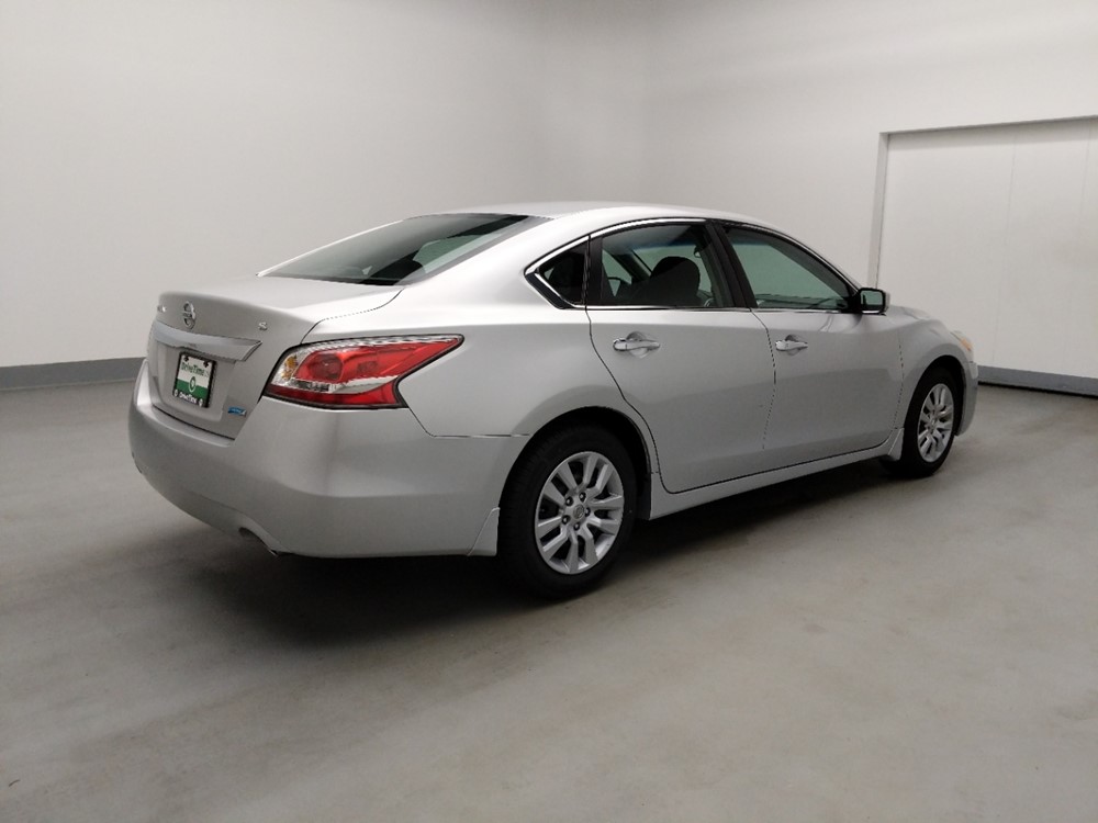 2014 Nissan Altima - Passenger Rear Bumper
