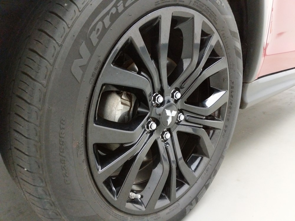 2017 Mitsubishi Outlander - Wheel