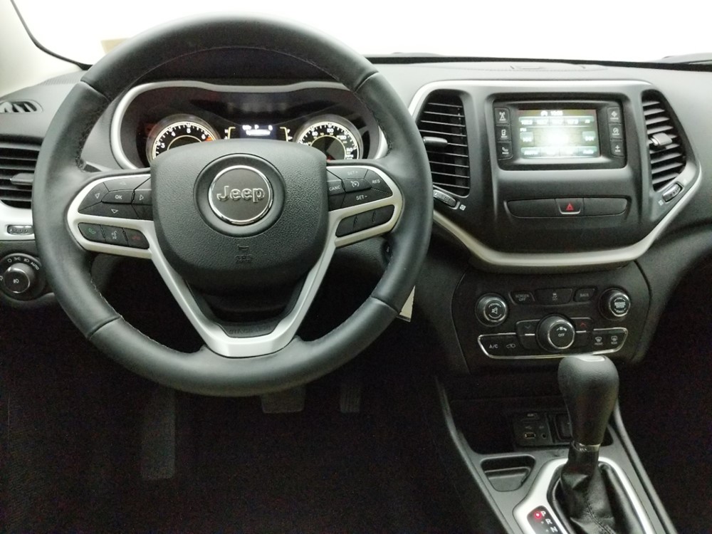 2017 Jeep Cherokee - Driver Dash