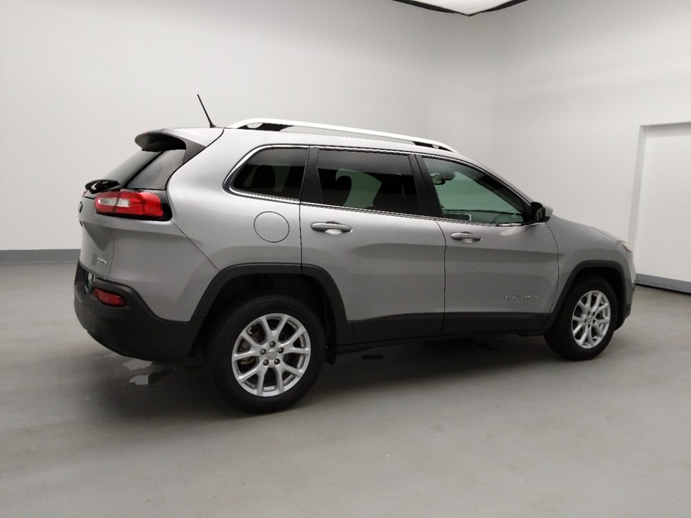2017 Jeep Cherokee - Passenger Rear Side