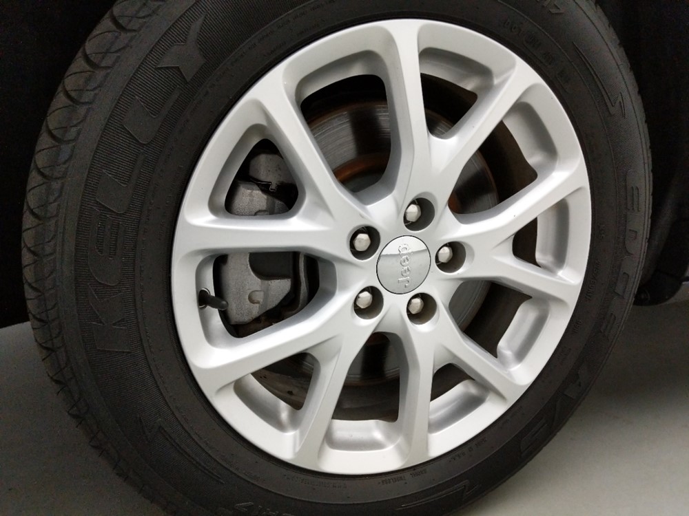 2017 Jeep Cherokee - Wheel