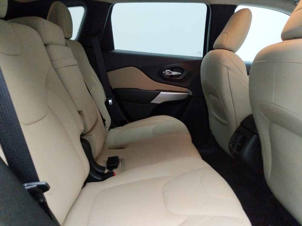 2017 Jeep Cherokee - Passenger Rear Seat