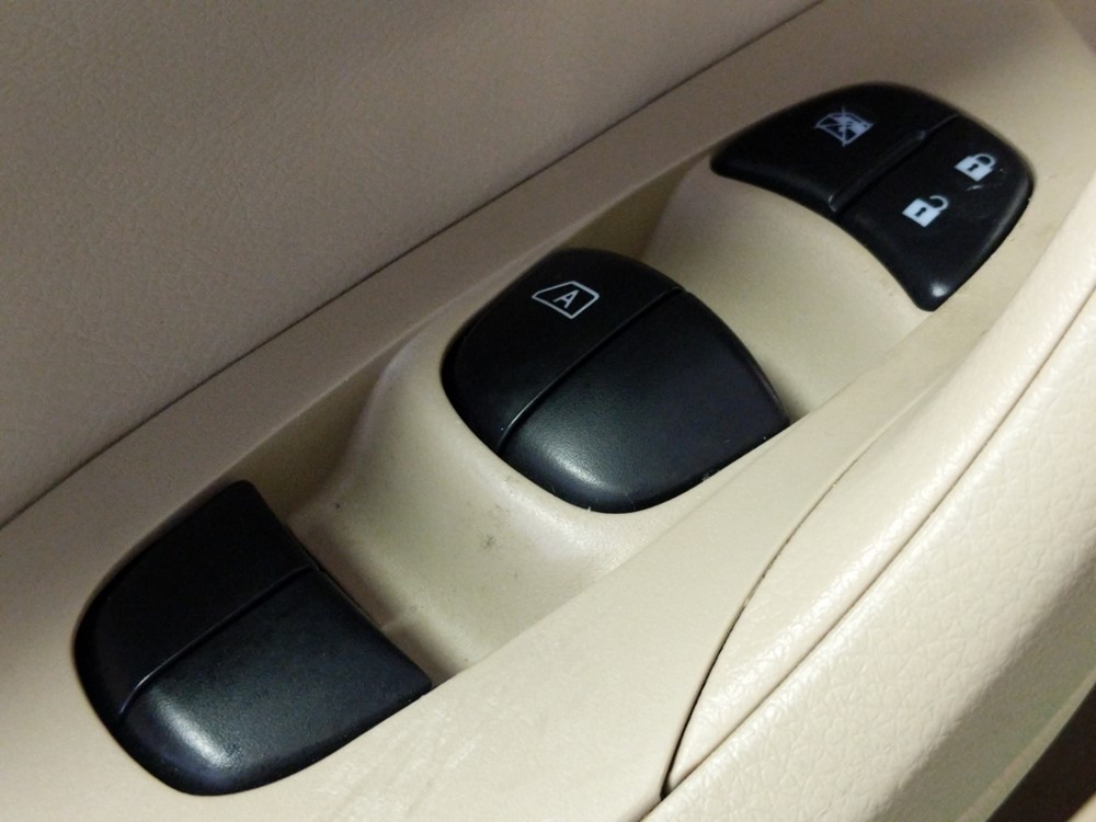 2017 Nissan Altima - Driver Power Windows/Lock Control