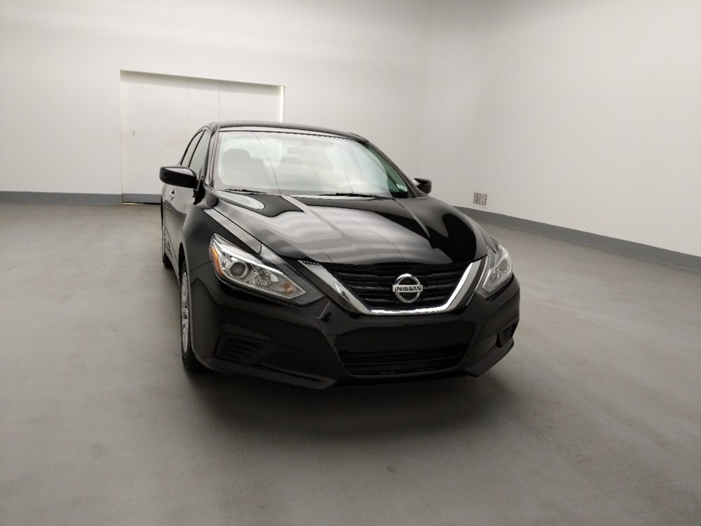 2017 Nissan Altima - Passenger Front Hood