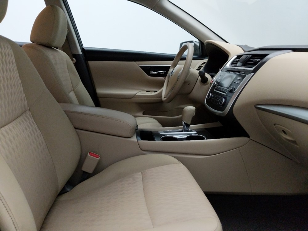 2017 Nissan Altima - Passenger Front Seat