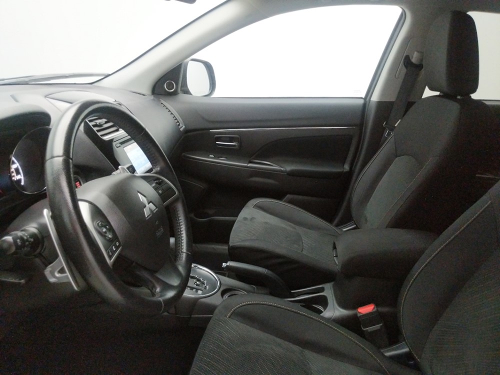 2015 Mitsubishi Outlander - Driver Front Seat