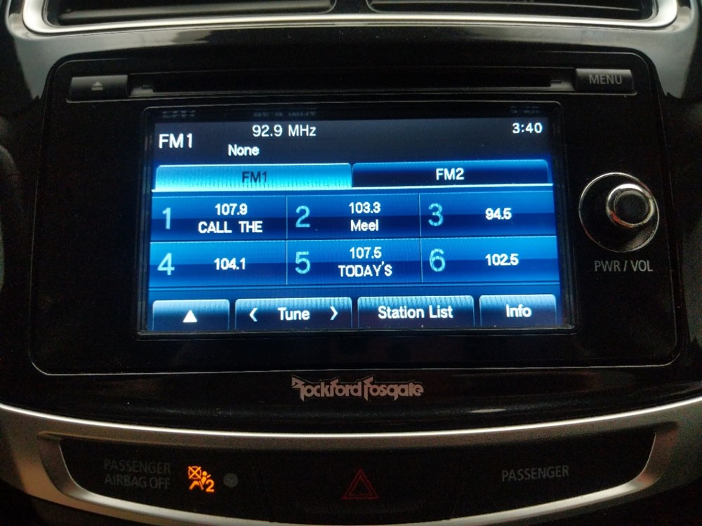 2015 Mitsubishi Outlander - Stereo Package