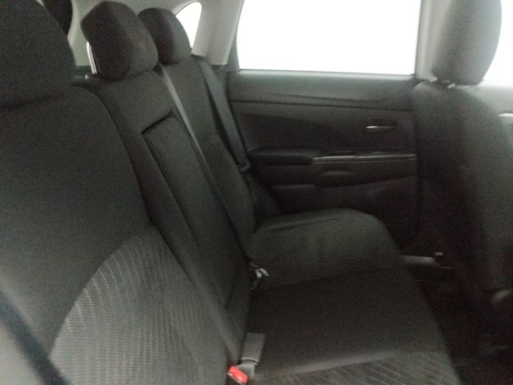 2015 Mitsubishi Outlander - Passenger Rear Seat
