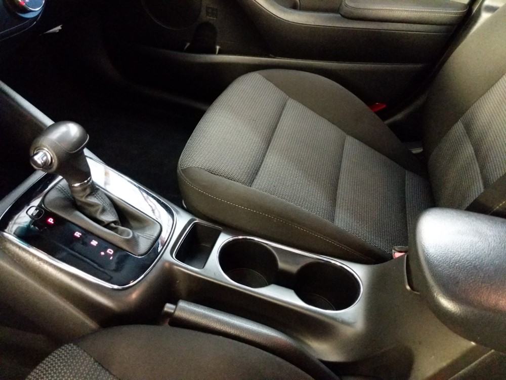 2017 Kia Forte - Center Console/Cup Holders