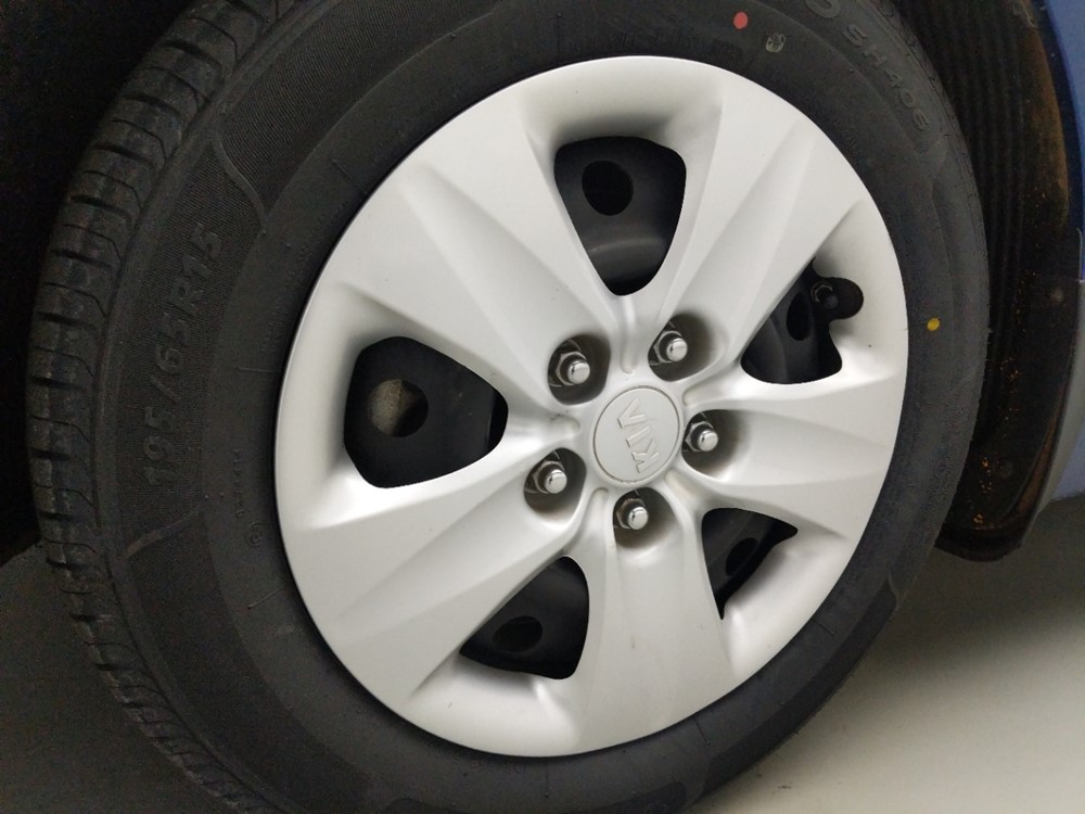 2017 Kia Forte - Wheel