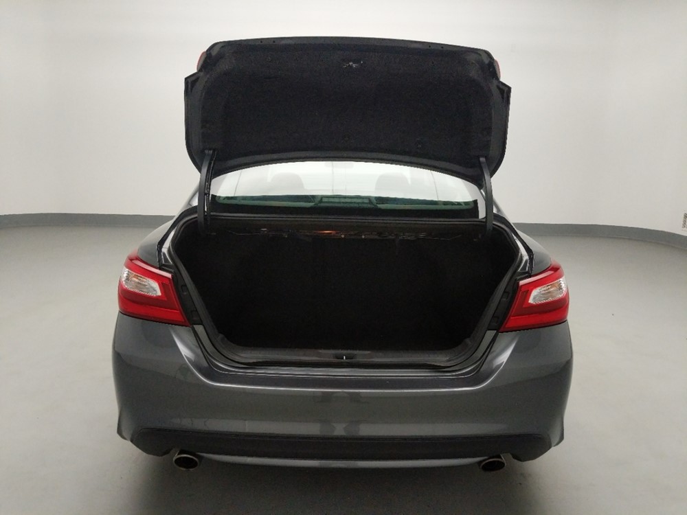2017 Nissan Altima - Trunk