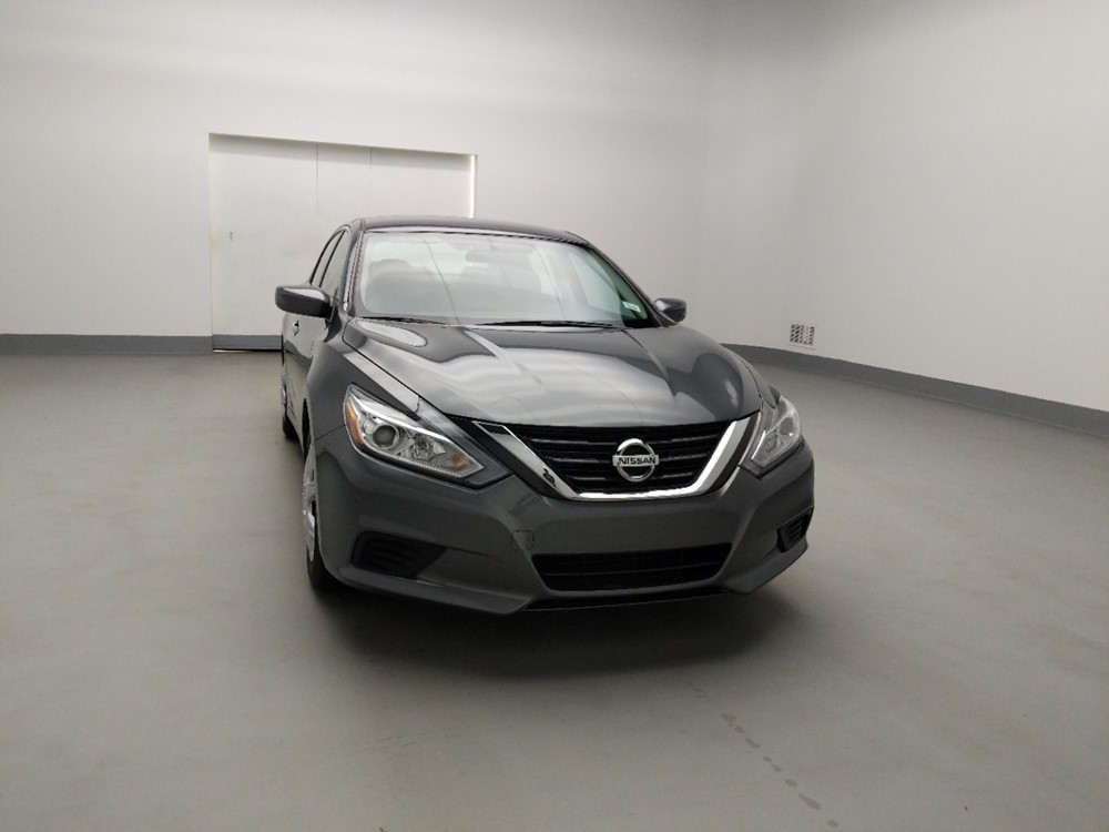 2017 Nissan Altima - Passenger Front Hood