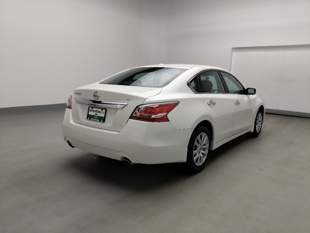 2015 Nissan Altima - Passenger Rear Bumper