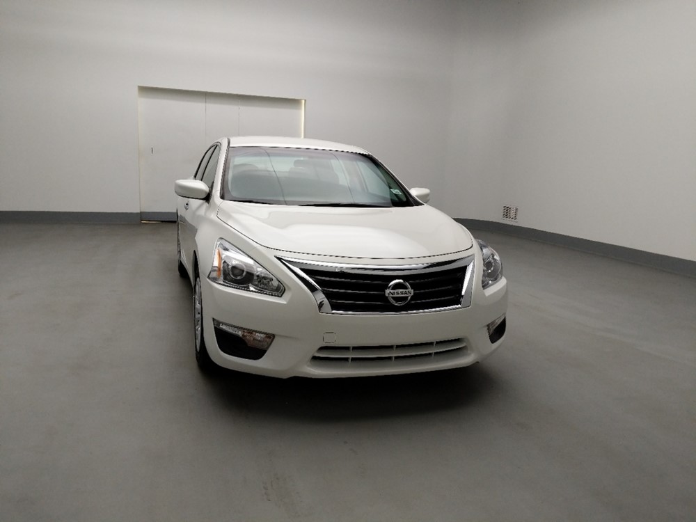 2015 Nissan Altima - Passenger Front Hood