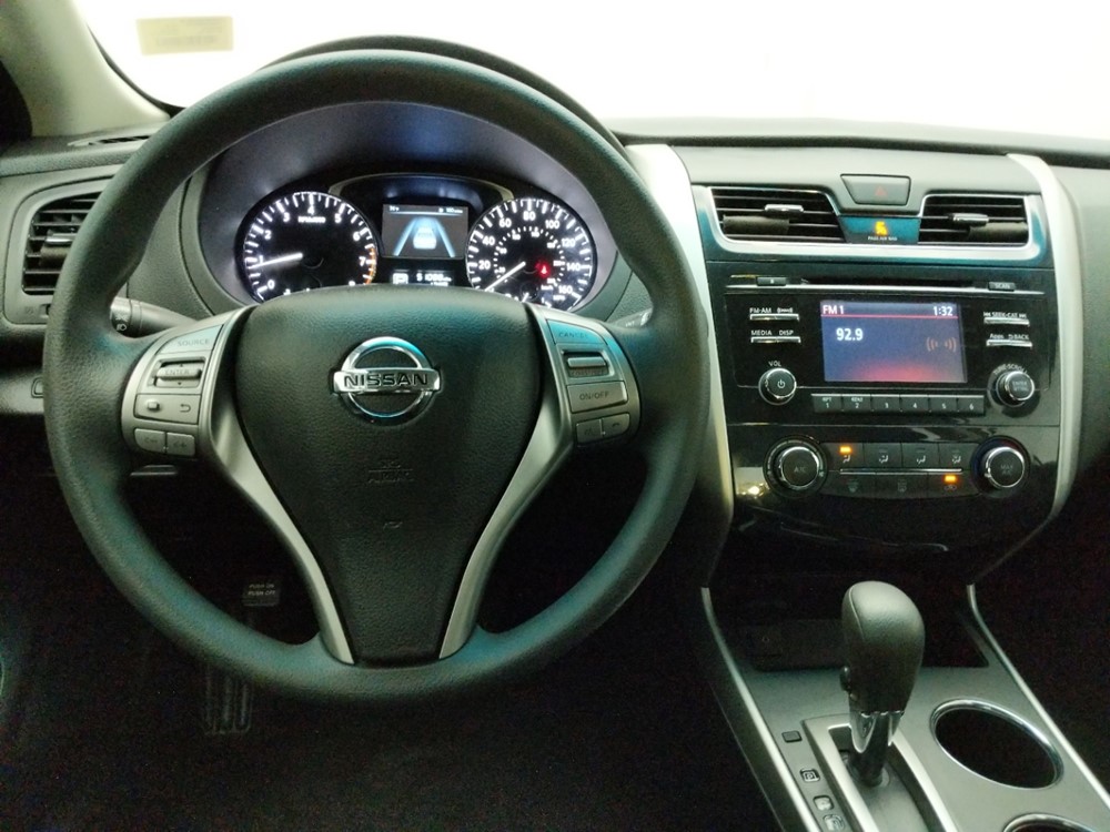 2015 Nissan Altima - Driver Dash