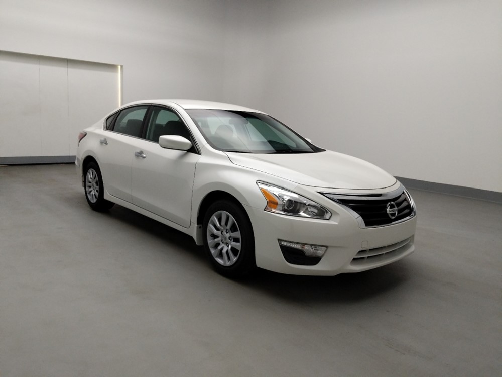 2015 Nissan Altima - Passenger Front Bumper