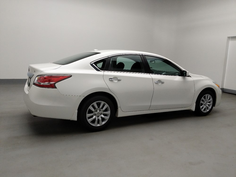 2015 Nissan Altima - Passenger Rear Side