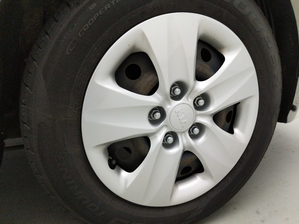 2016 Kia Forte - Wheel