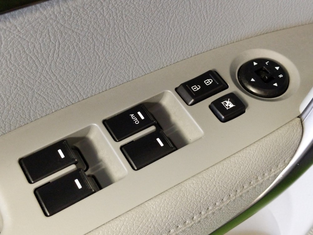 2015 Kia Sorento - Driver Power Windows/Lock Control