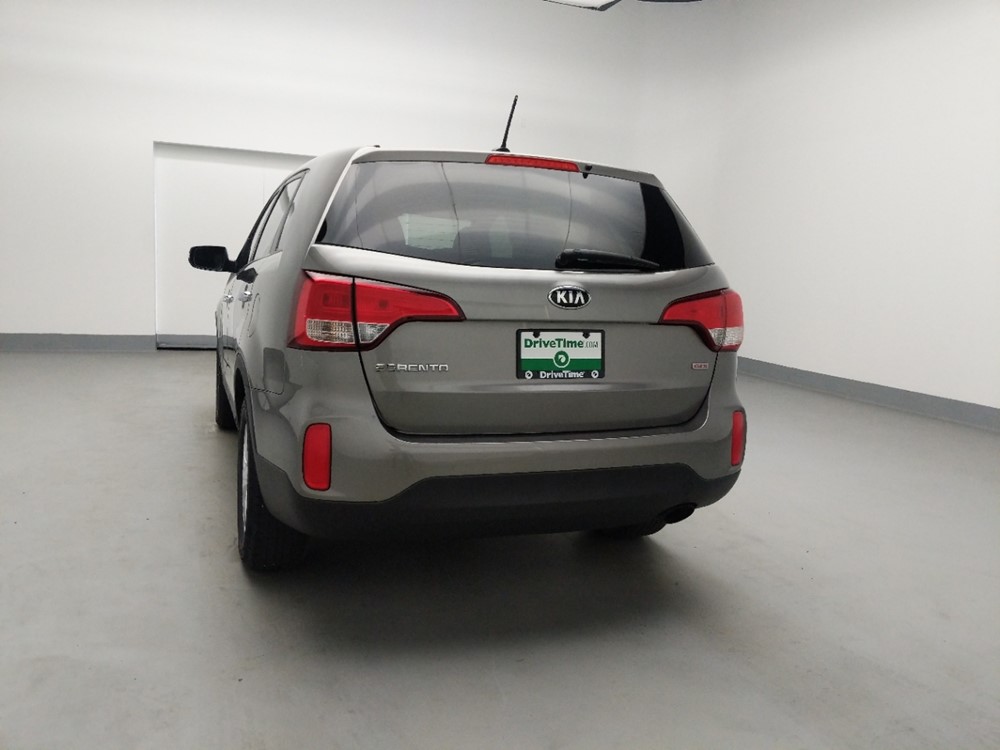 2015 Kia Sorento - Driver Rear Trunk