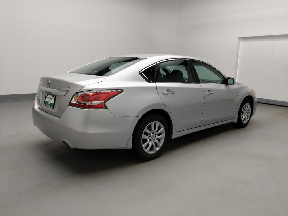 2015 Nissan Altima - Passenger Rear Bumper