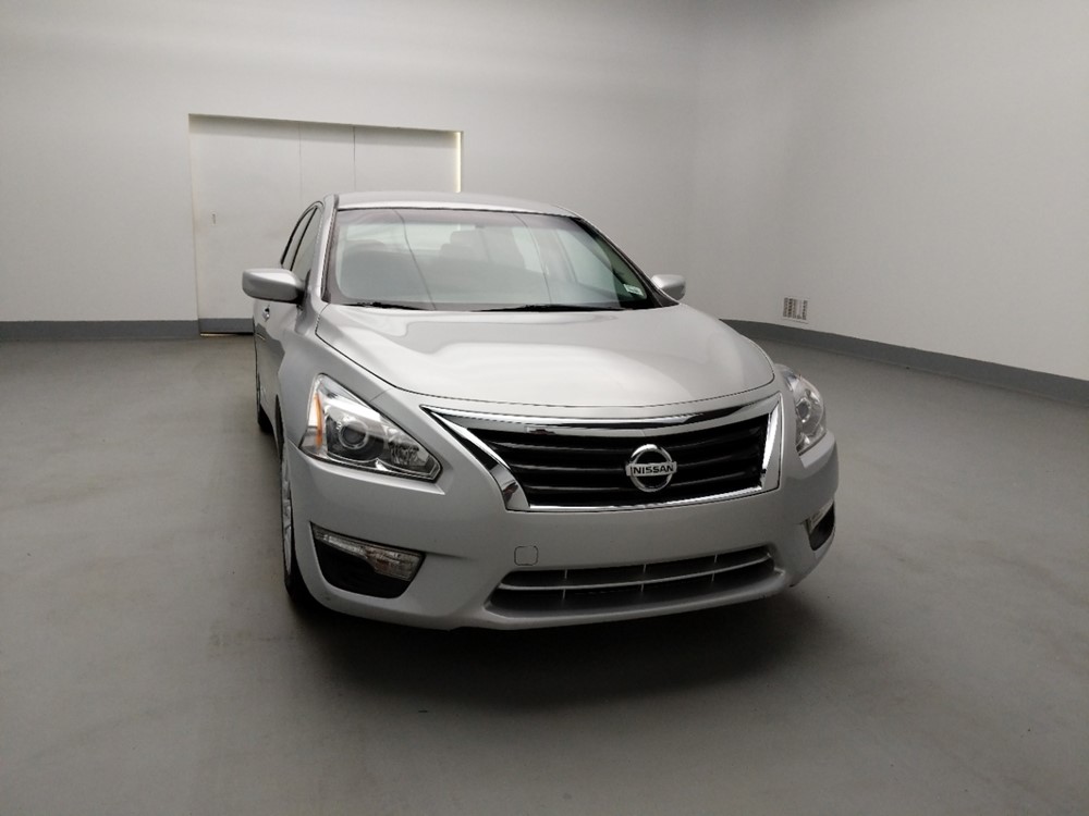 2015 Nissan Altima - Passenger Front Hood