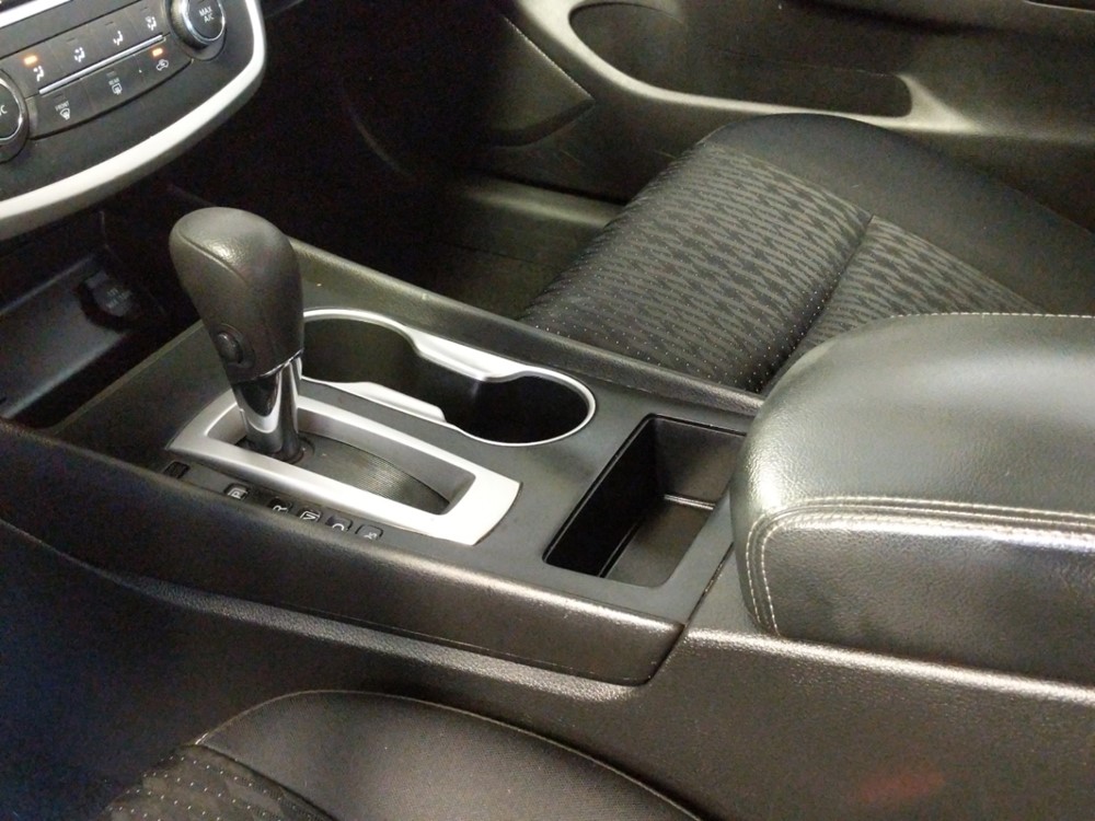 2016 Nissan Altima - Center Console/Cup Holders