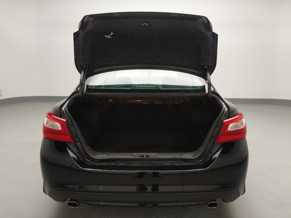 2016 Nissan Altima - Trunk
