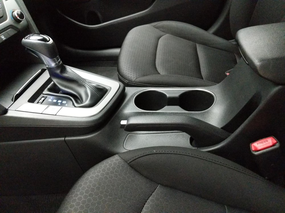 2018 Hyundai Elantra - Center Console/Cup Holders