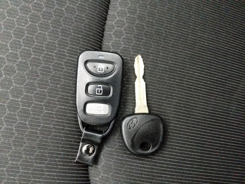 2018 Hyundai Elantra - Keys