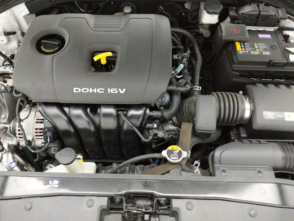 2018 Hyundai Elantra - Engine