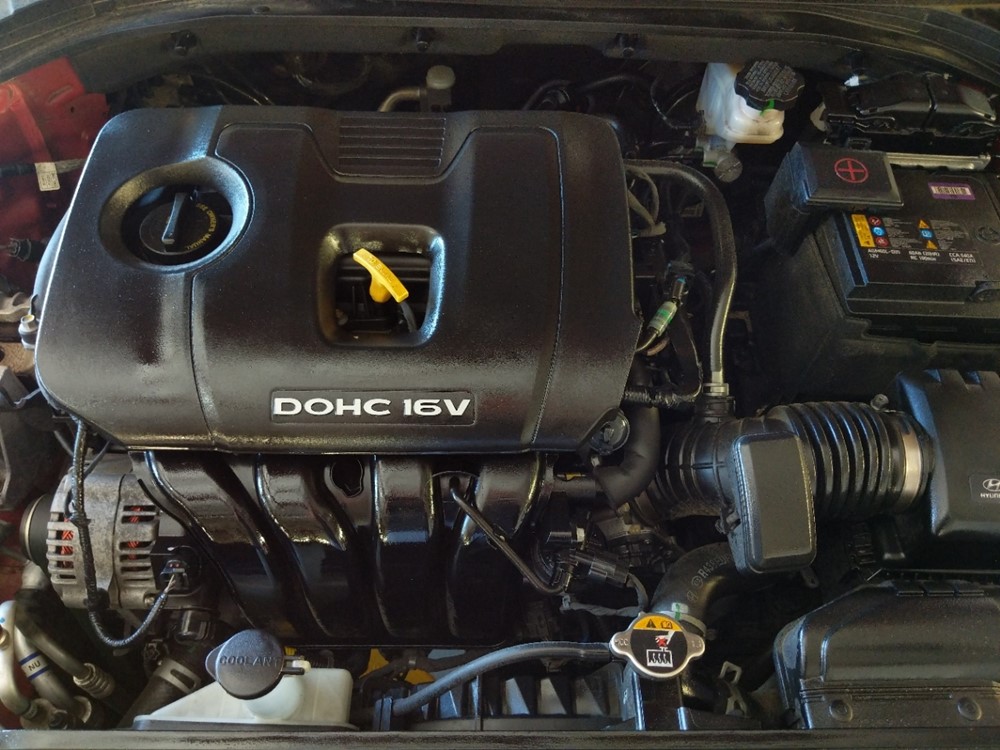 2018 Hyundai Elantra - Engine