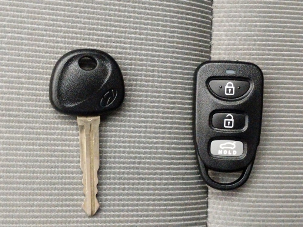 2018 Hyundai Elantra - Keys