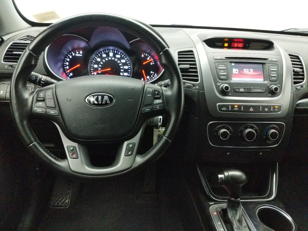 2014 Kia Sorento - Driver Dash