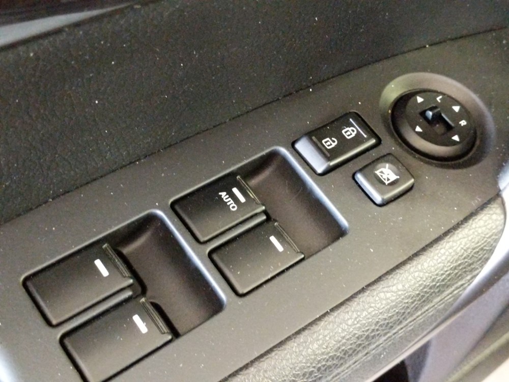2014 Kia Sorento - Driver Power Windows/Lock Control
