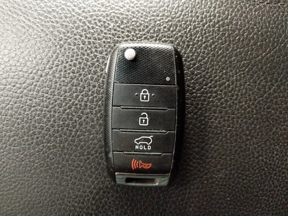 2014 Kia Sorento - Keys
