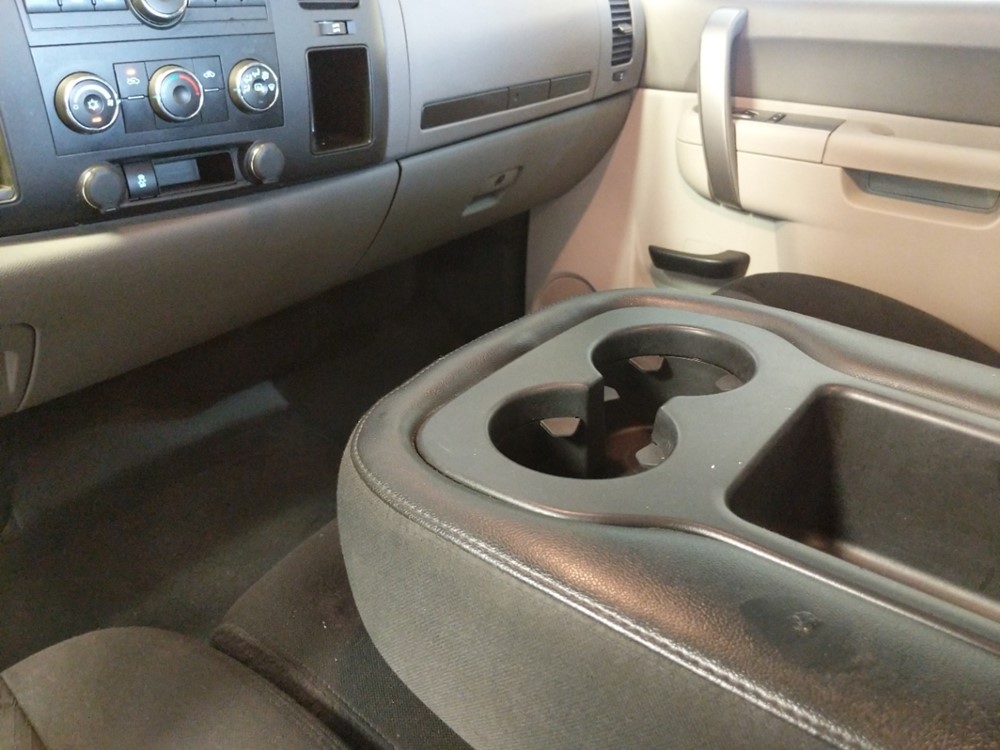 2013 Chevrolet Silverado 1500 - Center Console/Cup Holders