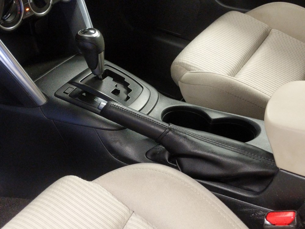 2013 Mazda CX-5 - Center Console/Cup Holders